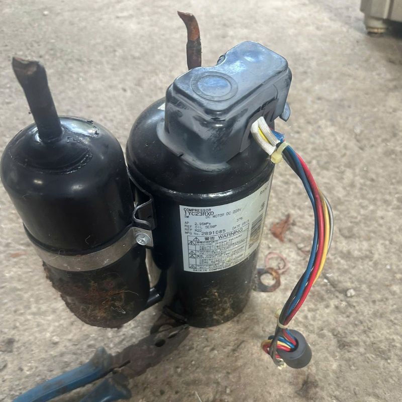 Block máy nén daikin inverter 1hp FTKD25GVM