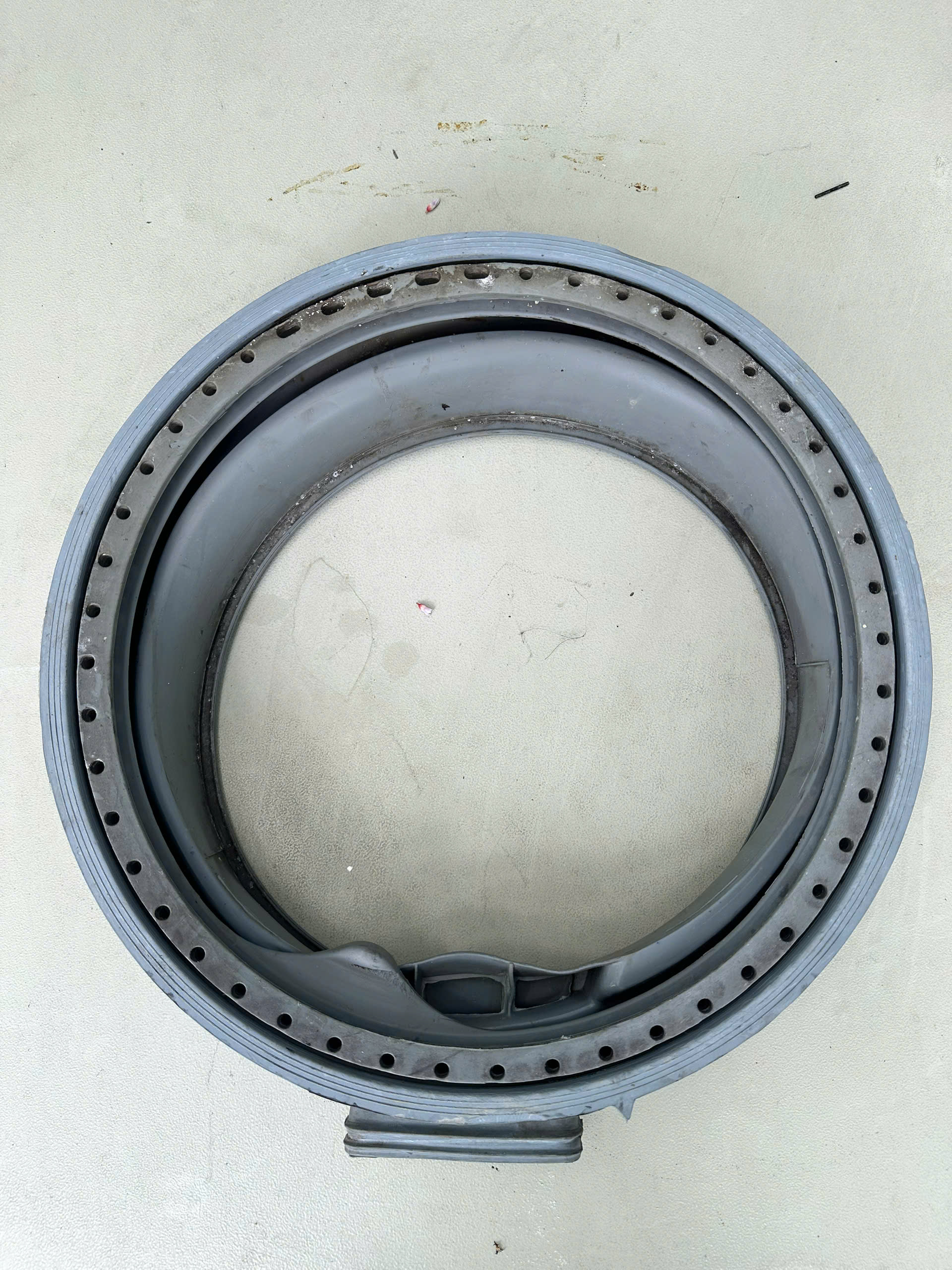 Gioăng (ron) cao su cửa máy giặt Elextrolux EWF 12843, 12844 tháo máy