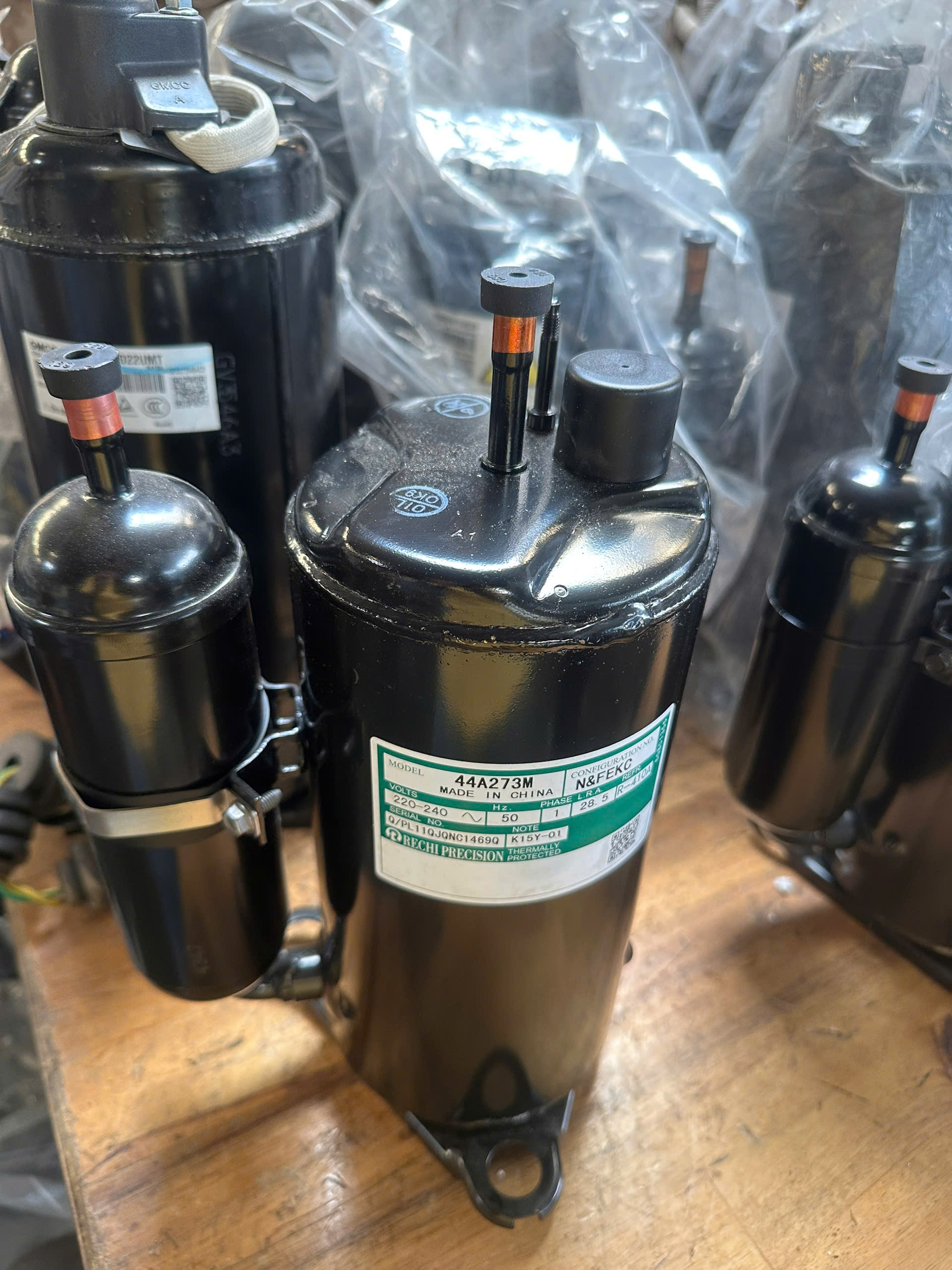 Block máy nén lạnh Rechi 44A273M 1,5HP (mới)