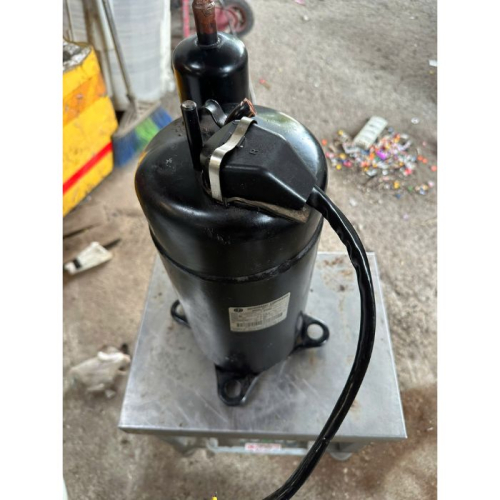 Máy nén lạnh Mitsubishi 2.7 -3hp NH41VNHT gas 22 Tháo máy